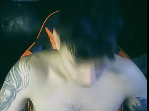 Snapshot of alessandro290 chatting on December 14, 2025, 7:29 pm alessandro290 online show from December 14, 2025, 7:29 pm