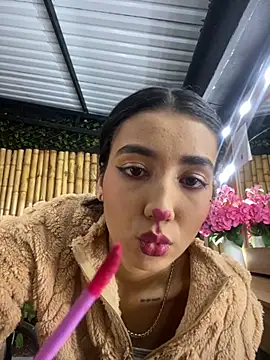 Snapshot of cloe_taylor__ chatting on November 1, 2025, 3:19 am cloe taylor online show from November 1, 2025, 3:19 am