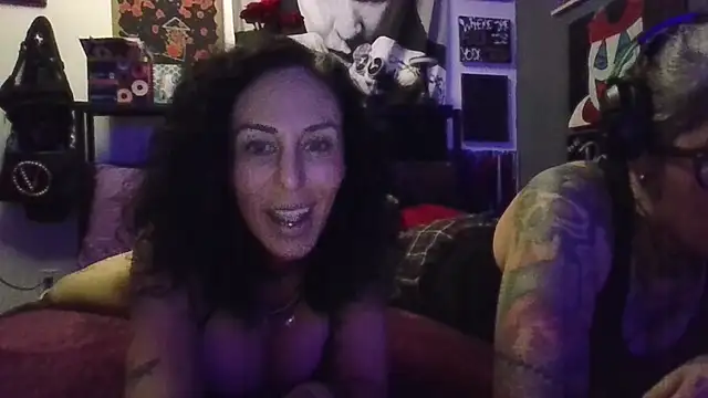 Snapshot of inkdhollow1 chatting on December 20, 2025, 6:42 am inkdhollow1 online show from December 20, 2025, 6:42 am