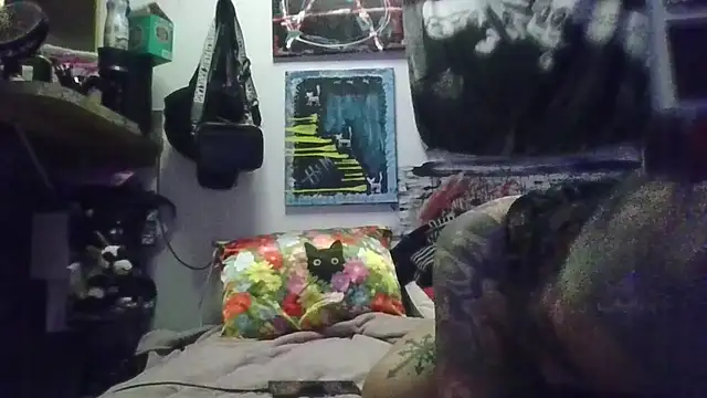 Snapshot of inkdhollow1 chatting on March 14, 2026, 4:40 am inkdhollow1 online show from March 14, 2026, 4:40 am