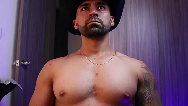 Snapshot of SOY_MIKE chatting on November 10, 2025, 3:27 am SOY MIKE online show from November 10, 2025, 3:27 am