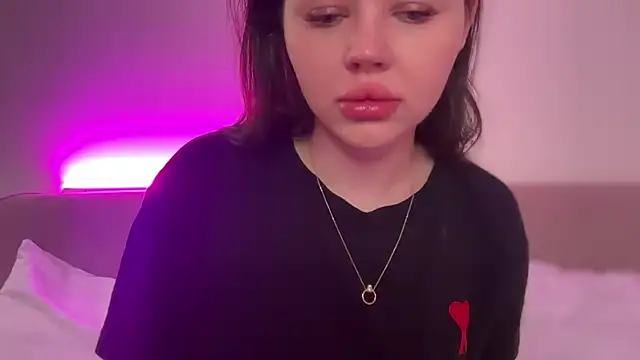 AlmaryKim online show from February 11, 2026, 5:34 am