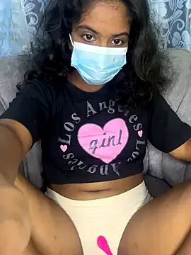 Snapshot of SukiyamaAsia chatting on November 21, 2025, 7:29 am SukiyamaAsia online show from November 21, 2025, 7:29 am