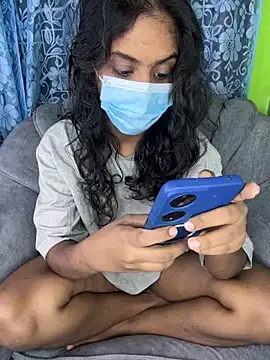 Snapshot of SukiyamaAsia chatting on November 30, 2025, 4:44 pm SukiyamaAsia online show from November 30, 2025, 4:44 pm