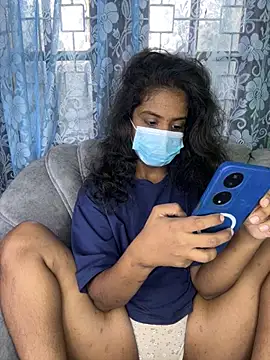 Snapshot of SukiyamaAsia chatting on December 4, 2025, 7:39 am SukiyamaAsia online show from December 4, 2025, 7:39 am