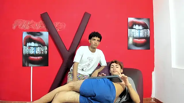 VERY HOT GUYS online show from April 15, 2026, 7:58 pm