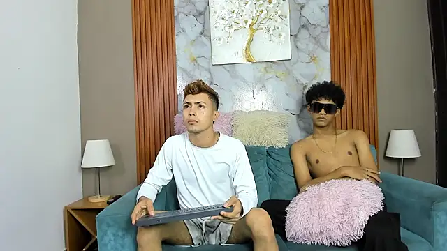 VERY HOT GUYS online show from April 26, 2026, 7:28 am