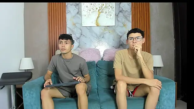 VERY HOT GUYS online show from June 20, 2026, 7:11 am