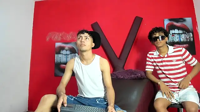 VERY HOT GUYS online show from June 30, 2026, 1:23 pm