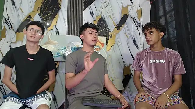 VERY HOT GUYS online show from July 18, 2026, 1:15 pm