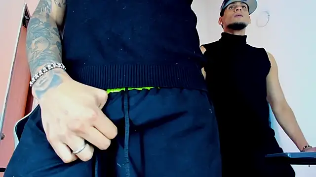 Snapshot of daddys_insanee chatting on September 30, 2025, 1:49 pm daddys insanee online show from September 30, 2025, 1:49 pm