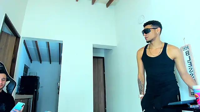 Snapshot of daddys_insanee chatting on October 21, 2025, 5:41 am daddys insanee online show from October 21, 2025, 5:41 am