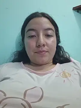 annyaparis online show from November 7, 2025, 3:28 am