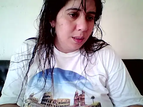 Benditofetiche online show from August 1, 2026, 2:49 pm