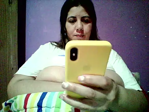 Benditofetiche online show from August 3, 2026, 1:16 pm