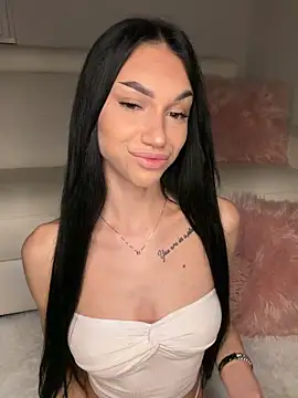 ilariea girl online show from March 15, 2026, 11:55 pm