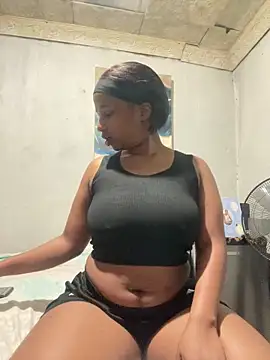 Snapshot of MissBubbles04 chatting on November 9, 2025, 8:07 pm MissBubbles04 online show from November 9, 2025, 8:07 pm