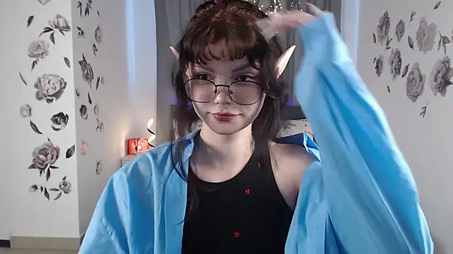 Snapshot of MileyRood chatting on October 2, 2025, 11:12 pm MileyRood online show from October 2, 2025, 11:12 pm