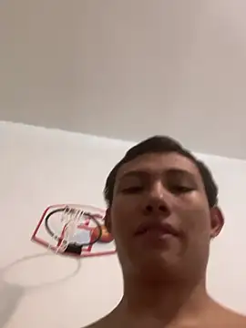 Snapshot of Davomg chatting on November 20, 2025, 7:13 pm Davomg online show from November 20, 2025, 7:13 pm