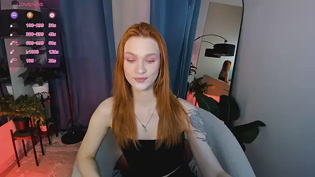 Snapshot of PollyMayer chatting on May 15, 2026, 8:49 pm PollyMayer online show from May 15, 2026, 8:49 pm