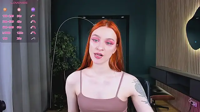 Snapshot of PollyMayer chatting on June 2, 2026, 8:44 pm PollyMayer online show from June 2, 2026, 8:44 pm