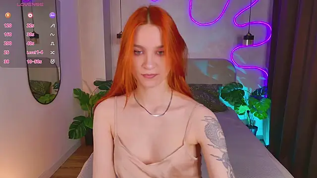 Snapshot of PollyMayer chatting on June 16, 2026, 8:55 pm PollyMayer online show from June 16, 2026, 8:55 pm