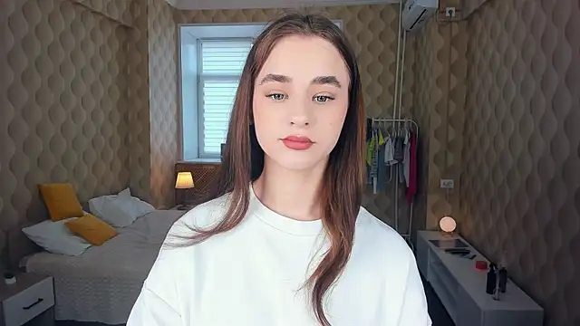 JinnyMcie online show from October 15, 2025, 9:09 am