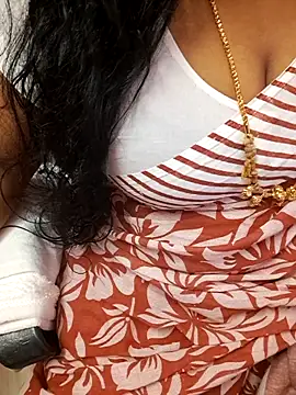 Snapshot of Tamil_Ammani chatting on November 17, 2025, 2:28 am Tamil Ammani online show from November 17, 2025, 2:28 am