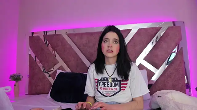 MeganR  online show from January 17, 2026, 3:22 am