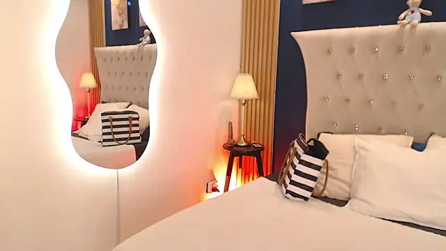 GloryShine online show from March 4, 2026, 12:44 pm