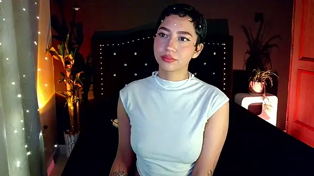 emma web  online show from April 29, 2026, 12:42 pm