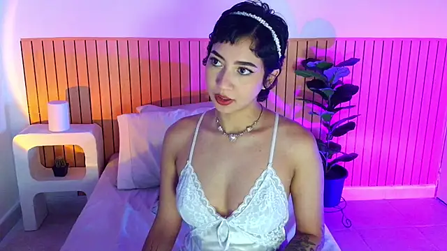Snapshot of emma_web_ chatting on July 3, 2026, 2:56 pm emma web online show from July 3, 2026, 2:56 pm