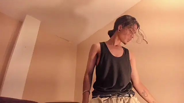 Snapshot of Dickie_Dicking chatting on October 31, 2025, 8:32 pm Dickie Dicking online show from October 31, 2025, 8:32 pm