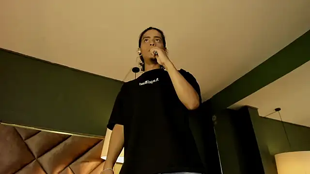 Snapshot of Dickie_Dicking chatting on November 10, 2025, 9:47 pm Dickie Dicking online show from November 10, 2025, 9:47 pm