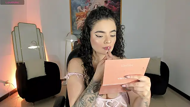 KylieJenkins online show from May 3, 2026, 11:05 am