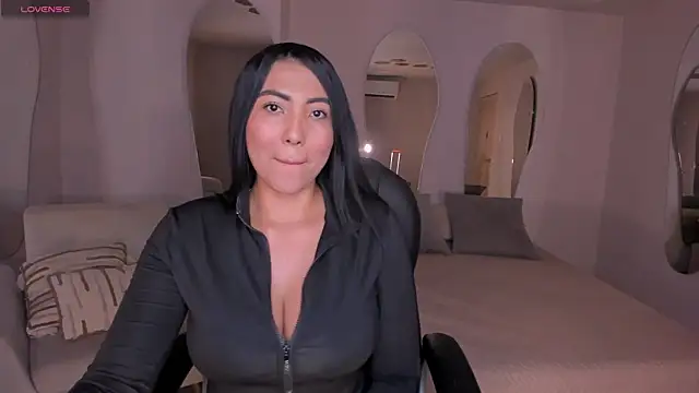 Snapshot of NatalieLewis chatting on June 5, 2026, 12:11 pm NatalieLewis online show from June 5, 2026, 12:11 pm