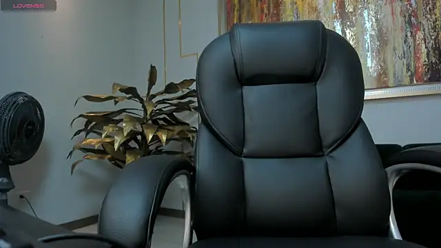 EmilyJohnsonX1 online show from November 15, 2025, 3:48 am