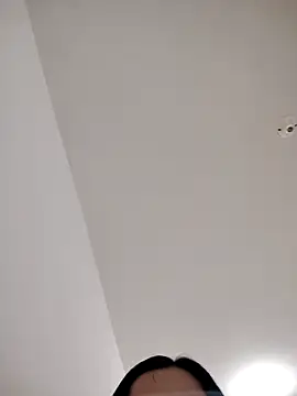 Snapshot of LindaSalo33 chatting on October 19, 2025, 2:45 am LindaSalo33 online show from October 19, 2025, 2:45 am