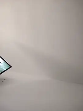 Snapshot of LindaSalo33 chatting on November 7, 2025, 3:34 pm LindaSalo33 online show from November 7, 2025, 3:34 pm