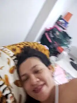 Snapshot of LindaSalo33 chatting on November 12, 2025, 4:57 am LindaSalo33 online show from November 12, 2025, 4:57 am