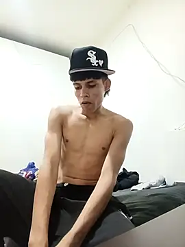 Snapshot of mazo18 chatting on February 1, 2026, 7:29 am mazo18 online show from February 1, 2026, 7:29 am