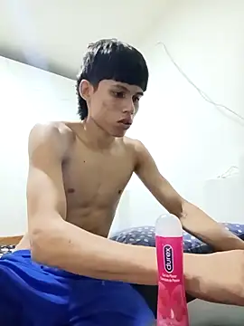 Snapshot of mazo18 chatting on February 11, 2026, 3:00 am mazo18 online show from February 11, 2026, 3:00 am