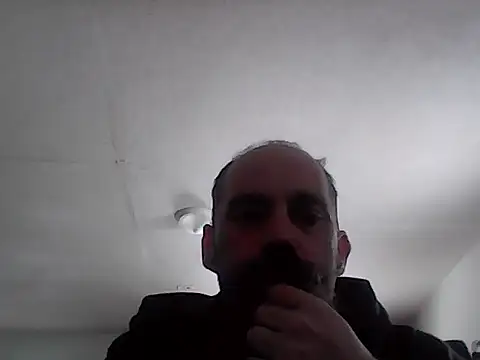 crazyheratic8 online show from December 1, 2025, 6:46 pm