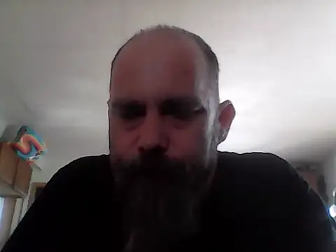 Snapshot of crazyheratic8 chatting on March 18, 2026, 4:10 pm crazyheratic8 online show from March 18, 2026, 4:10 pm