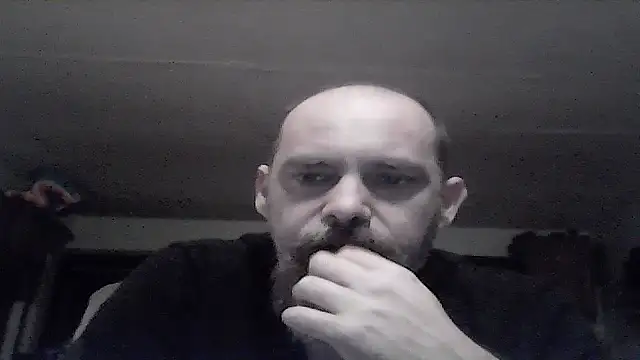 Snapshot of crazyheratic8 chatting on April 5, 2026, 3:36 am crazyheratic8 online show from April 5, 2026, 3:36 am