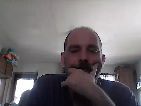 Snapshot of crazyheratic8 chatting on April 6, 2026, 4:30 pm crazyheratic8 online show from April 6, 2026, 4:30 pm