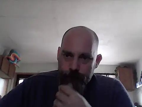 Snapshot of crazyheratic8 chatting on April 13, 2026, 2:55 pm crazyheratic8 online show from April 13, 2026, 2:55 pm