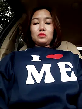 Snapshot of Zun_121 chatting on November 1, 2025, 8:49 am Zun 121 online show from November 1, 2025, 8:49 am