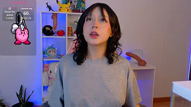 Snapshot of Sallie_Doll chatting on October 22, 2025, 8:52 pm Sallie Doll online show from October 22, 2025, 8:52 pm