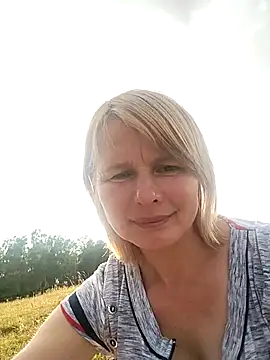 Snapshot of Masha412111 chatting on June 19, 2026, 4:22 pm Masha412111 online show from June 19, 2026, 4:22 pm